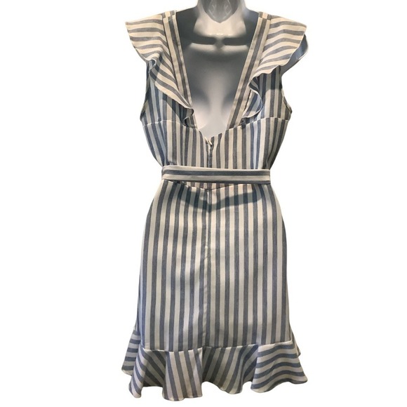 SHE + SKY BLUE AND WHITE STRIPE SLEEVELESS CHAMBRAY DRESS L NWOT - Picture 6 of 9